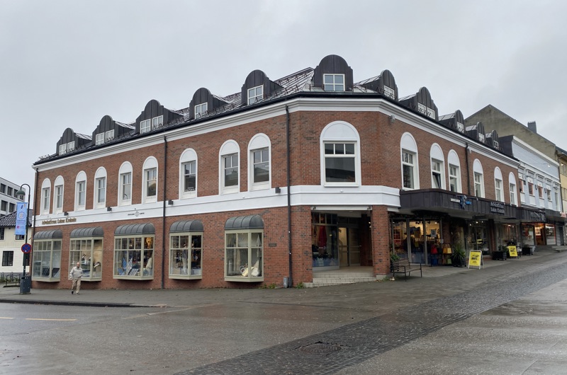 Næringsbygg